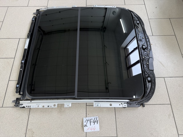 Деталі кришки багажного люка 54109466553 BMW