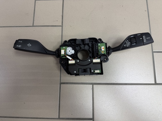 Перемикачі 61316823666 BMW