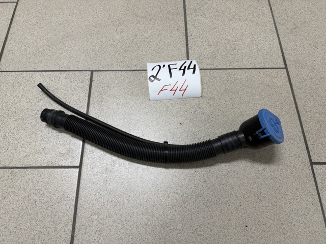 Горловина бачка омивача 61667453969 BMW