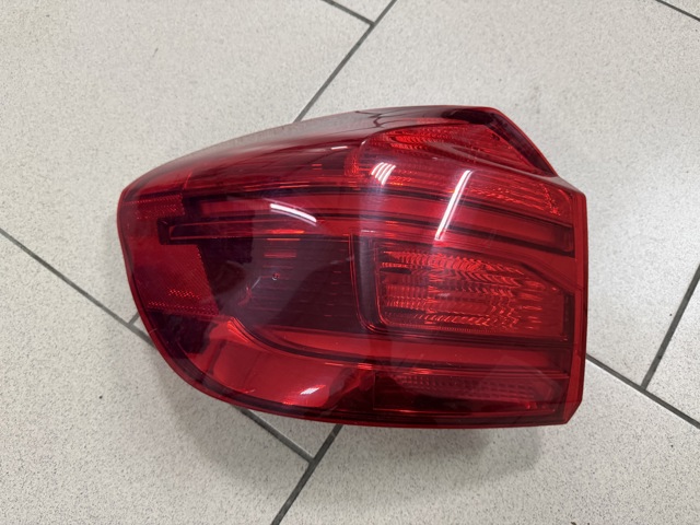 Задня ліва зовнішня фара 63217408735 BMW
