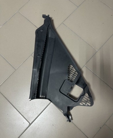 Водостік лобового скла, жабо 64319206485 BMW