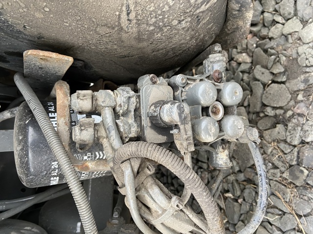 Клапан обмеження тиску пневмосистеми A0034319706 MERCEDES