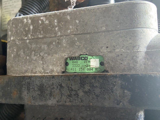 Компресор пневмосистеми (TRUCK) A9061304915 MERCEDES