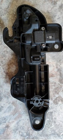 Ручка праих задніх дверей 152811500D TESLA