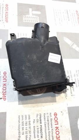 Корпус повітряного фільтра, верхня частина 1770551030 TOYOTA