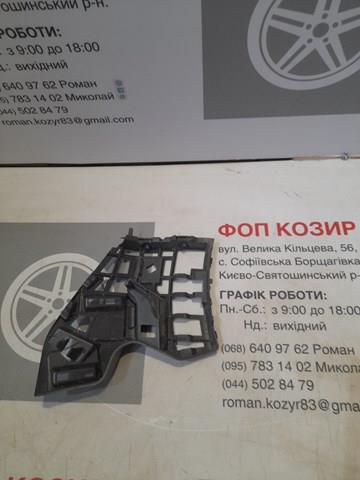 Кронштейн бампера переднього, правий 31353404 VOLVO