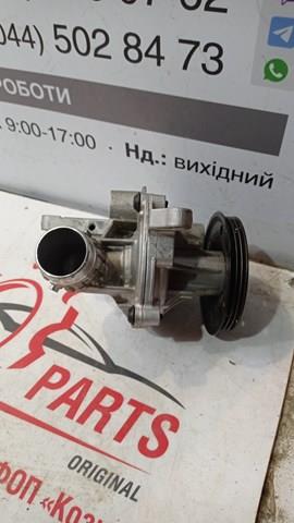 Насос системи охолодження 32252284 VOLVO