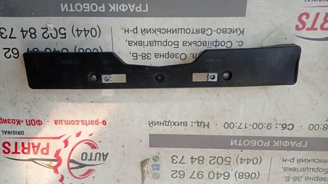 Рамка номерного знака автомобіля передня 5211442120 TOYOTA