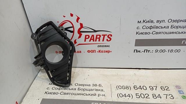 Заглушка під протитуманні фари, ліва 5212742190 TOYOTA