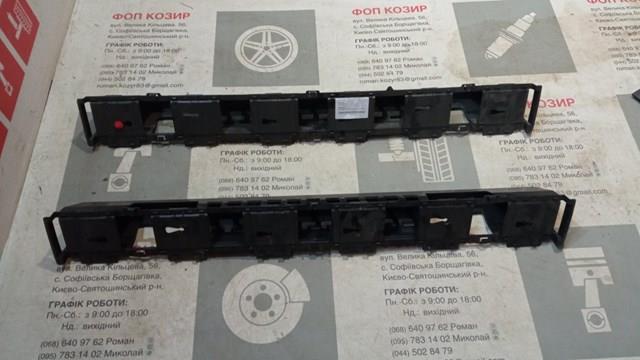 Абсорбер бампера переднього 526010K140 TOYOTA