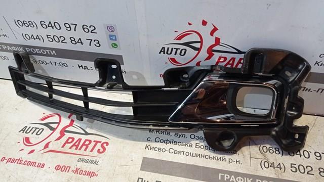 Решітка переднього бампера, ліва 5310460010 TOYOTA