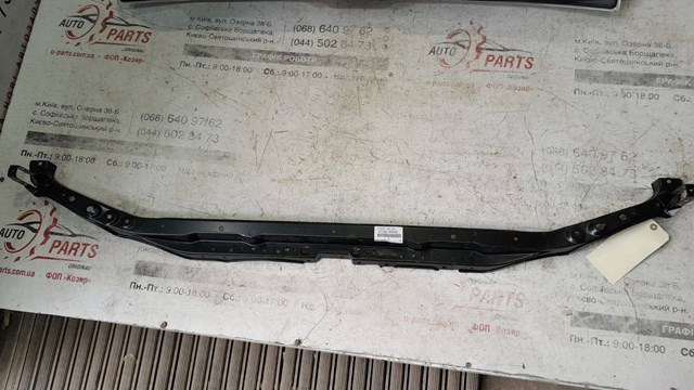 Супорт радіатора верхній/монтажна панель кріплення фар 5320560090 TOYOTA