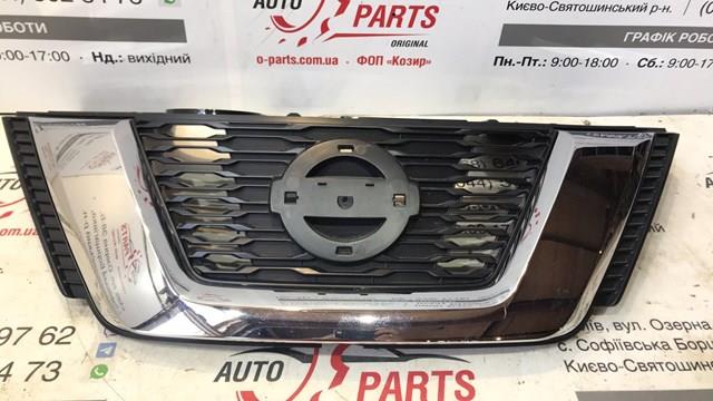 Решітка радіатора 623106FR6B NISSAN