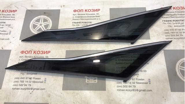 Скло кузова/багажного відсіку, праве 6271048300 TOYOTA