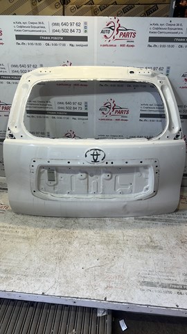 Задні двері багажника 6700560L30 TOYOTA