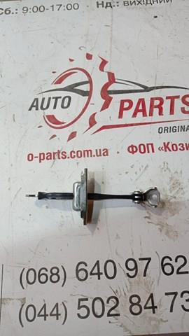 Обмежувач відкриття дверей, задній 6863042041 TOYOTA