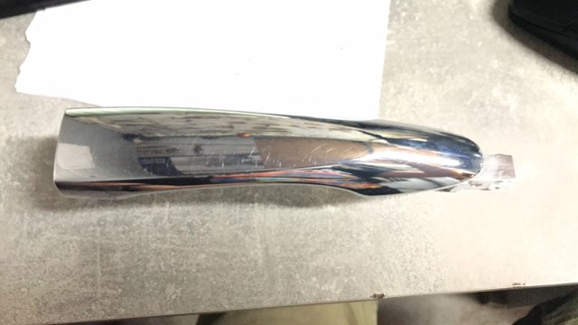 Ручка задньої двері зовнішня 806406FK0D NISSAN