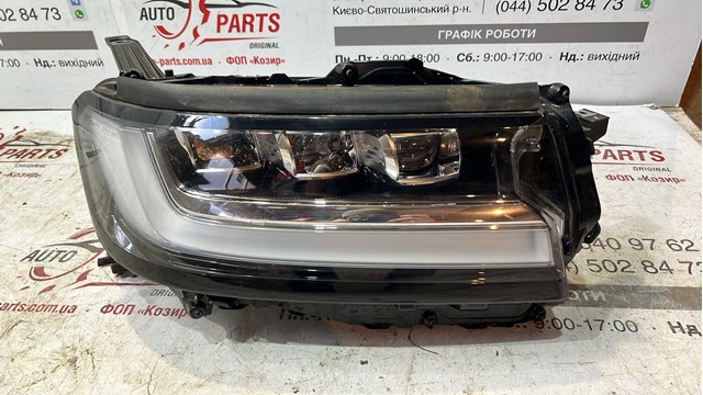 Фара передня права 8114560Q50 TOYOTA