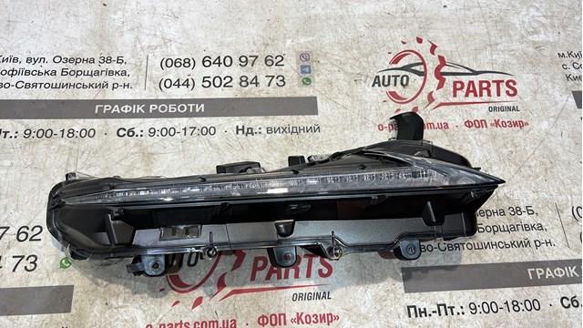 Габарит-покажчик повороту, правий 8161078090 TOYOTA