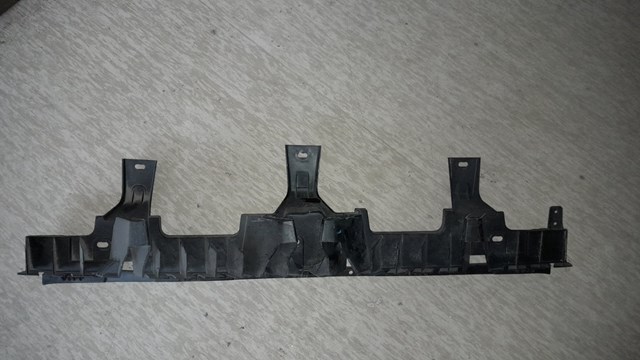 Кронштейн бампера заднього, центральний 9811280580 PEUGEOT
