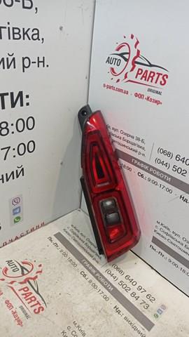 Задній правий стоп 9820555080 PEUGEOT