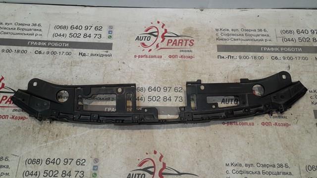 Кронштейн решітки радіатора B63B50717 MAZDA