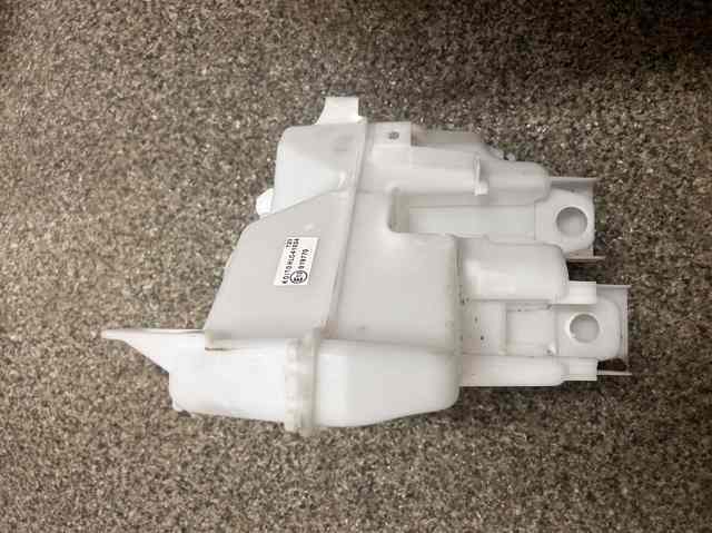 Водяний бачок омивача скла DFR767481 MAZDA