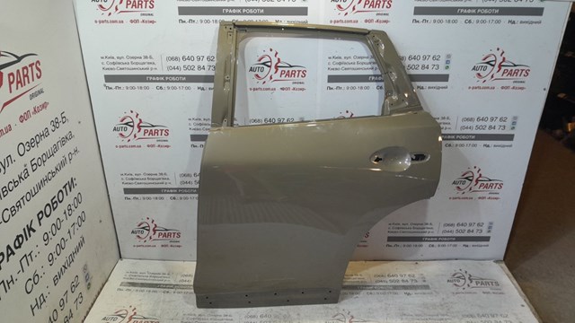 Двері задні K1Y07302XD MAZDA