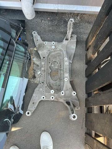 Передня балка LR157865 LAND ROVER