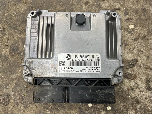 Модуль управління двигуном 06J906027JN VAG