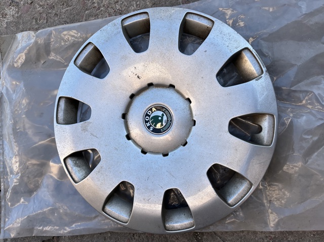 Ковпаки на диски 1U0601147G VAG