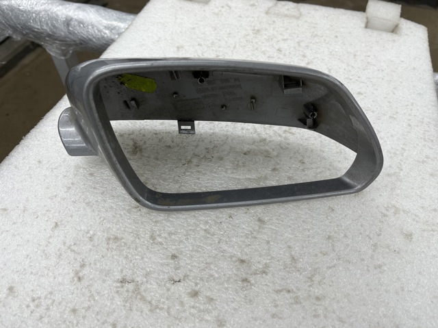 Накладка правого бокового дзеркала 1Z0857538AGRU VAG