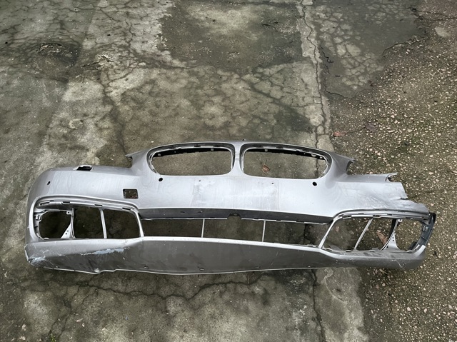 Буфер (бампер) передній 51117332677 BMW