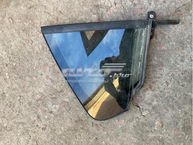 Скло-кватирка двері, задньої, правої 5C6845214 VAG
