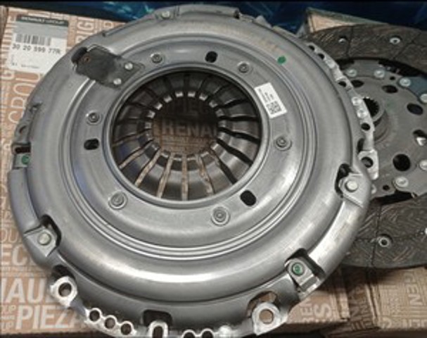 Зчеплення в зборі 302059977R RENAULT