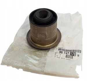 Подушка передньої балки 9674717880 PEUGEOT