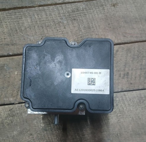 Насос АБС (ABS) головного гальмівного циліндру 104474500B TESLA