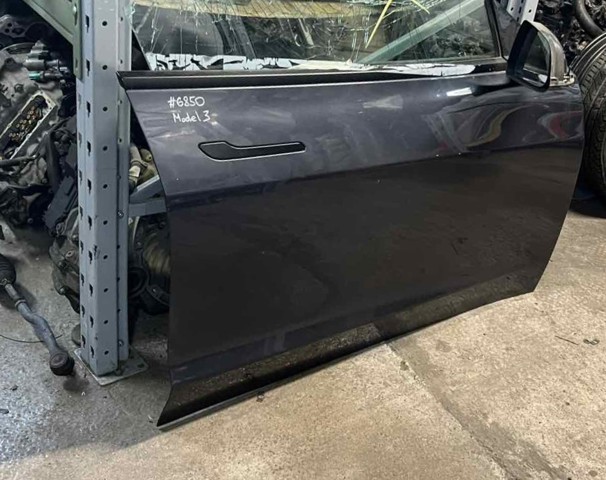 Дверка передня права 1081420E0C TESLA