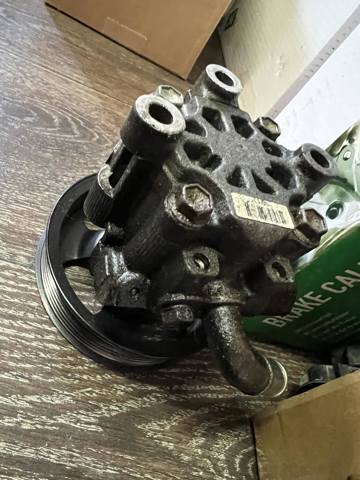 Насос гідропідсилювача 4431033180 TOYOTA