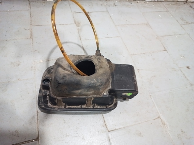 Лючок паливного бака 3T5809857 VAG