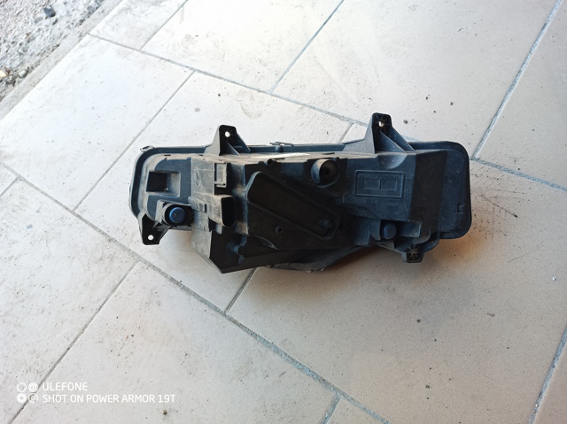 Протитуманка права 5E3941700 VAG