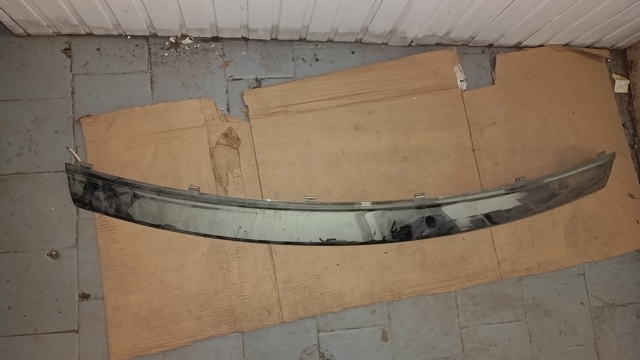 Накладка бампера заднього 7L6807787 VAG