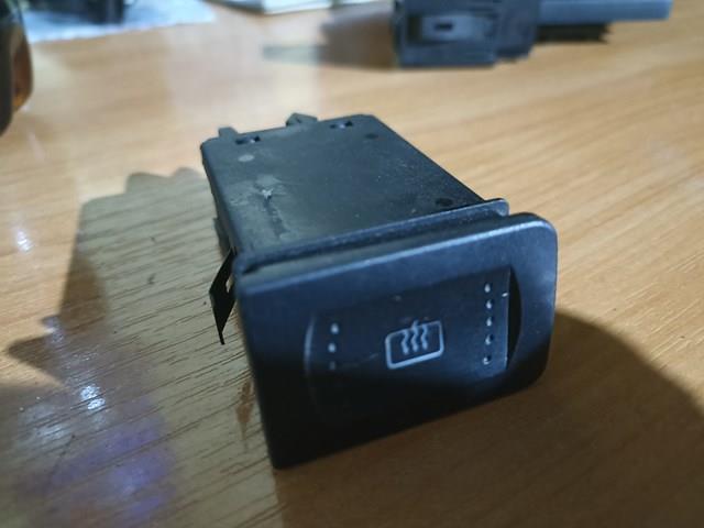Кнопка аварійної сигналізації 1J0953235 VAG
