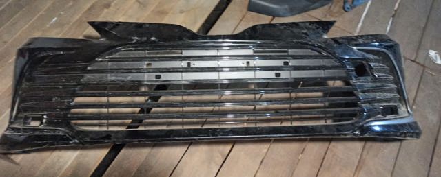Бампер передній в зборі 5211933C50 TOYOTA