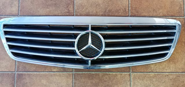 Облицювання радіатора A2208800383 MERCEDES