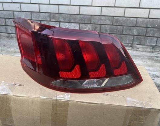 Ліхтар задній лівий 9817301180 MARKET (OEM)