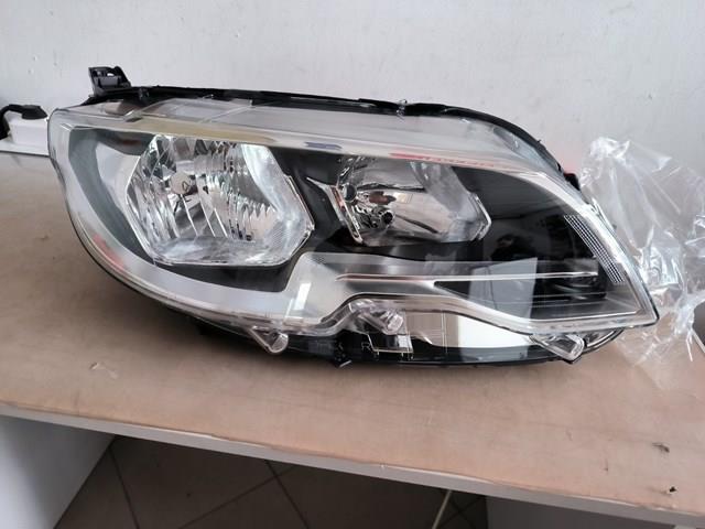 Фара передня права ZPG111325R SIGNEDA