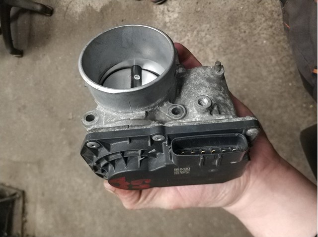 Дросільна заслінка в зборі PY0113640A MAZDA