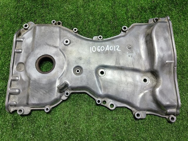 Кришка двигуна передня 1060A012 MITSUBISHI