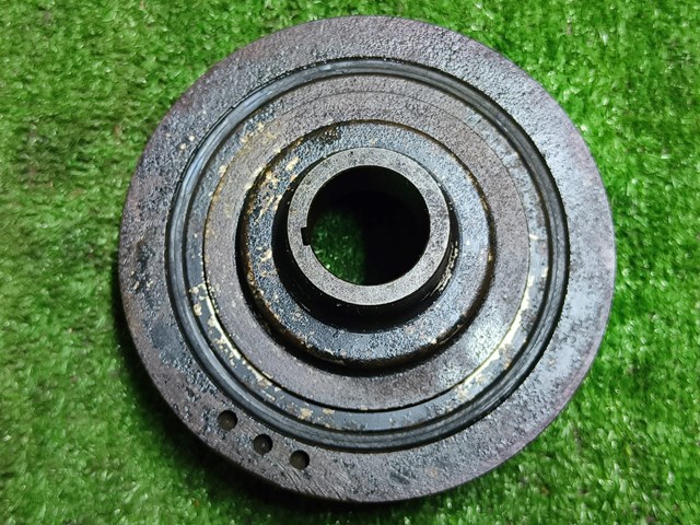Шків колінвала (демпфер ) 1104A013 MITSUBISHI